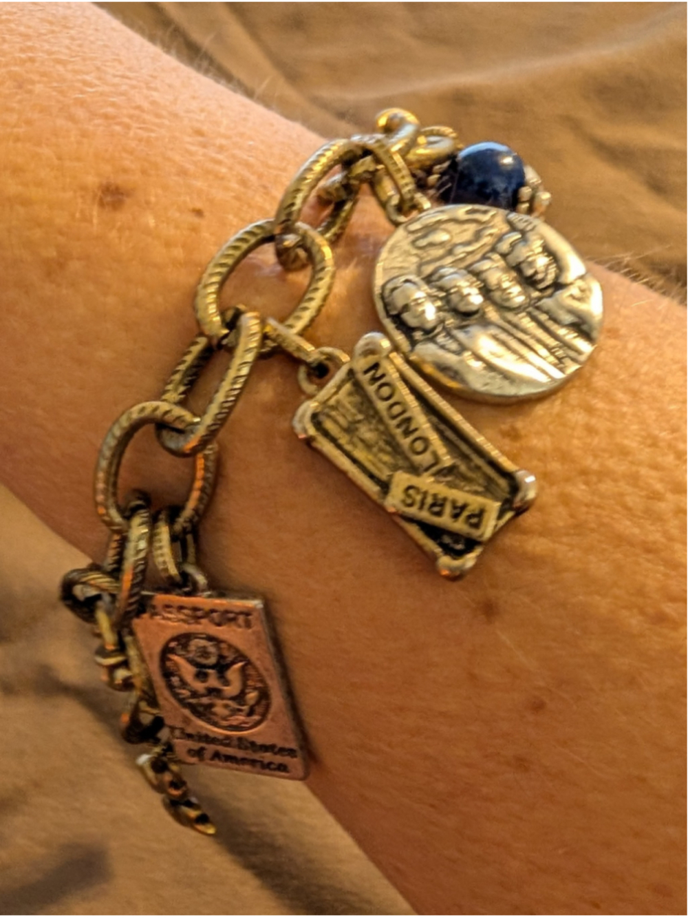 Patricia Nash World Traveler USA Charm Bracelet Travel Gold Tone 7.5"